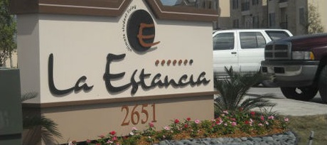 la estancia sign